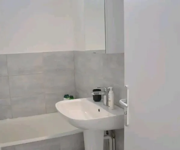 Διαμέρισμα Super Proche De Paris Porte De Versailles ! *